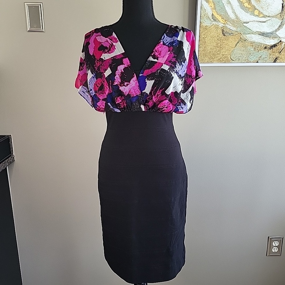 New NWT Nicole Miller Bodycon Dress Flowy Purple Pink Digital Rose Print Size 4